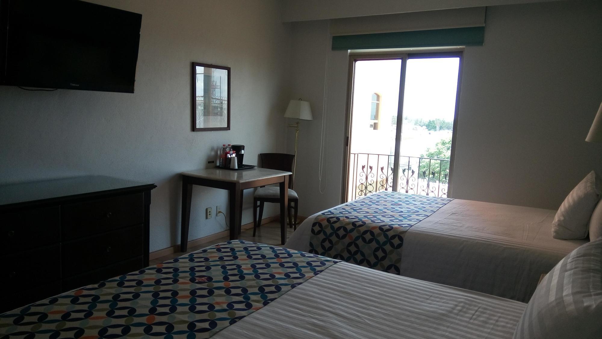 Hg Hotel Zapopan Eksteriør billede