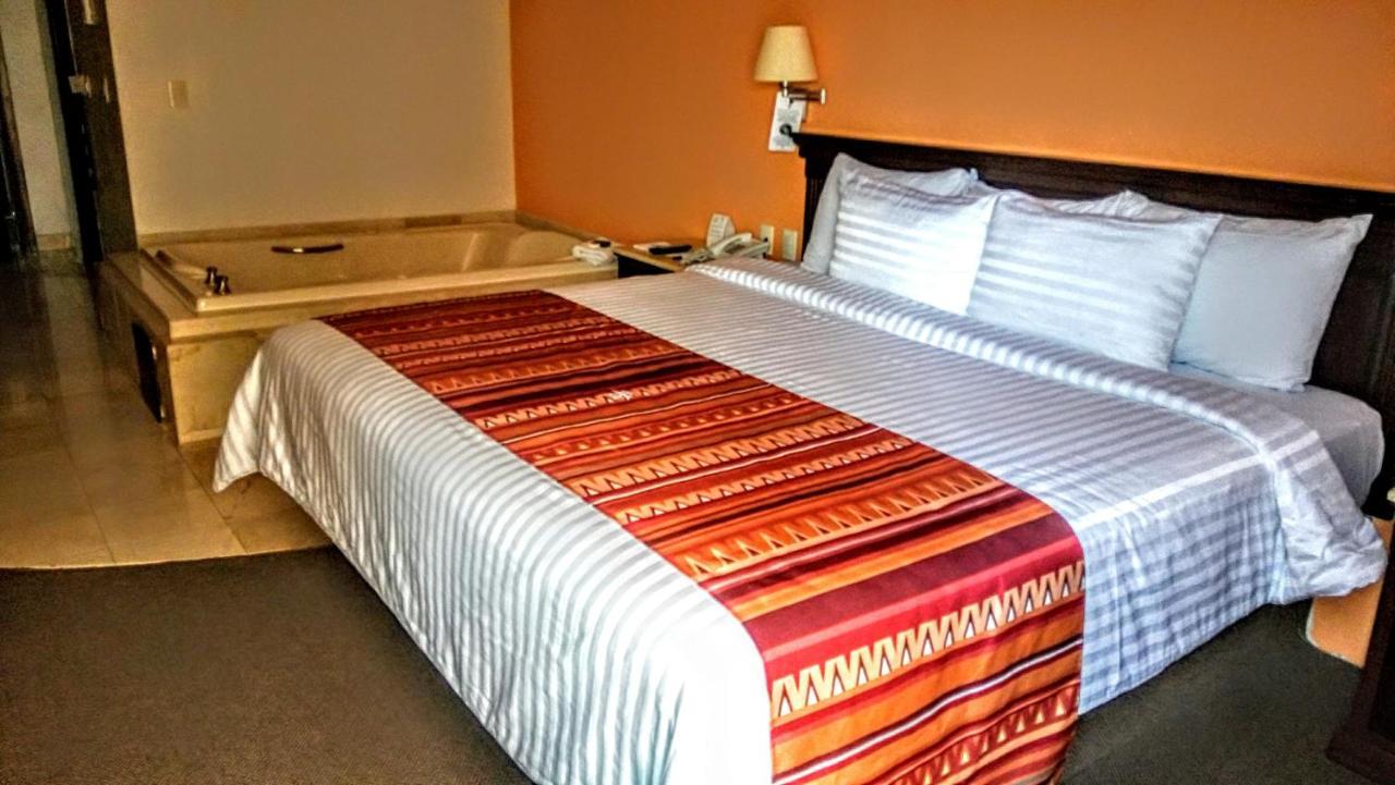 Hg Hotel Zapopan Eksteriør billede