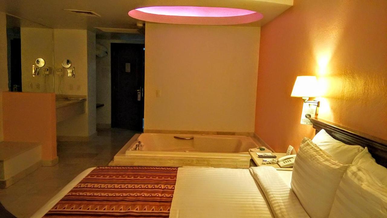 Hg Hotel Zapopan Eksteriør billede